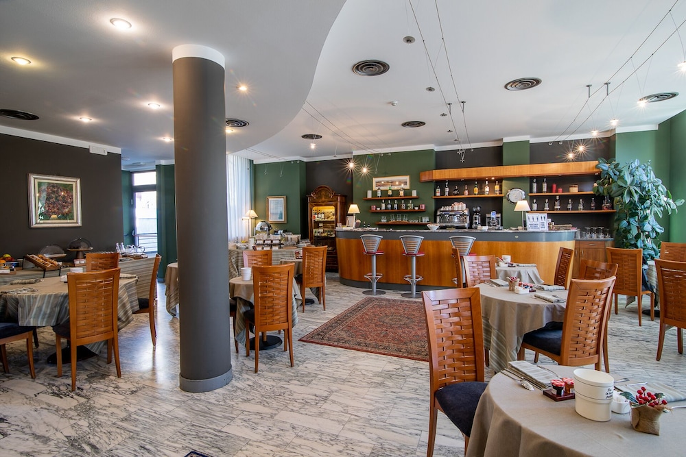 Hotel Vittoria 20/36