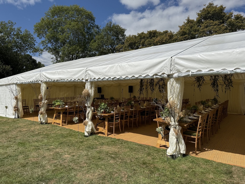 Dunsfold B&amp;B 44/44