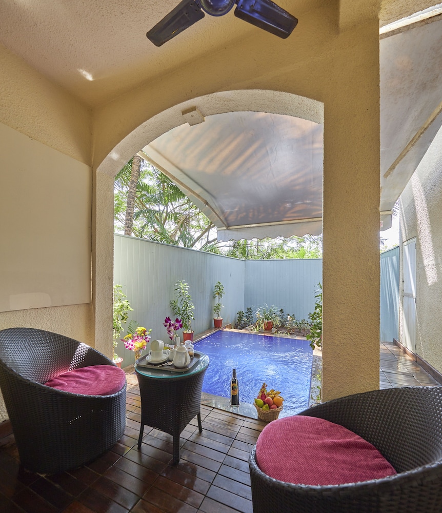 Royal Orchid Beach Resort & Spa, Goa 43/67