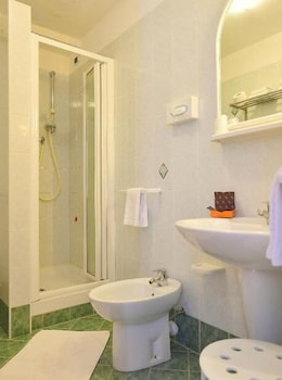 HOTEL BEAU SEJOUR 66/66