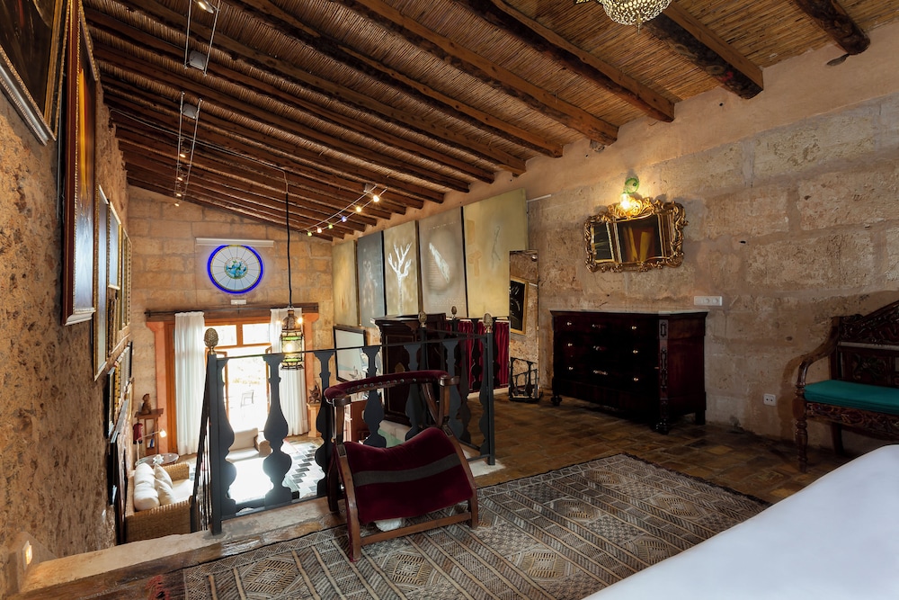 Es Revellar Art Resort - Adults Only 75/110