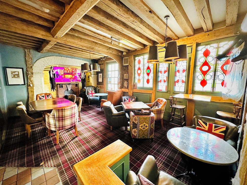 The Ostrich Inn 32/50