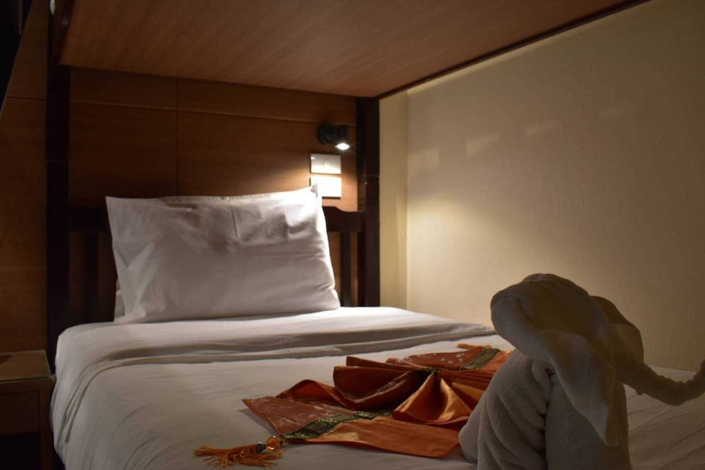The Wave Hotel Patong 43/73