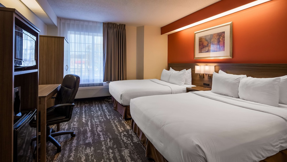 Charlevoix Inn Suites, SureStay Collection by Best Western 21/45