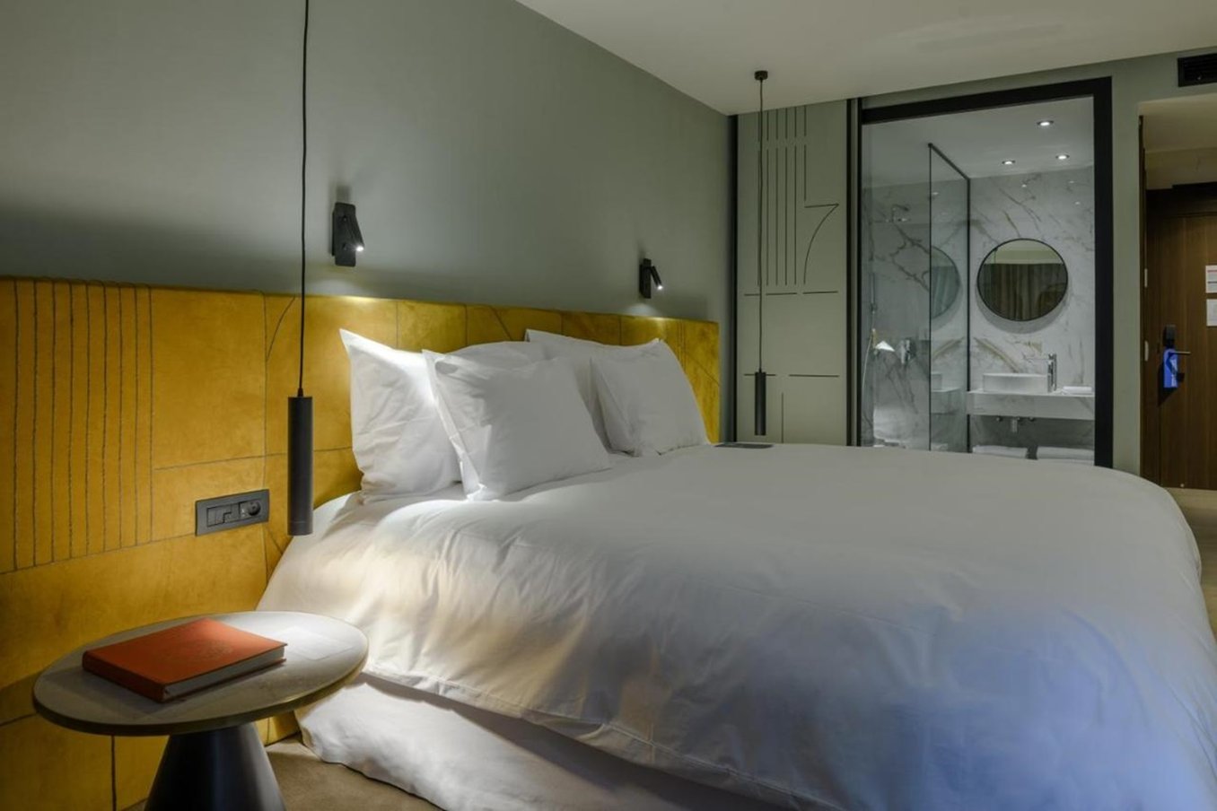 Jm Suites 12/25