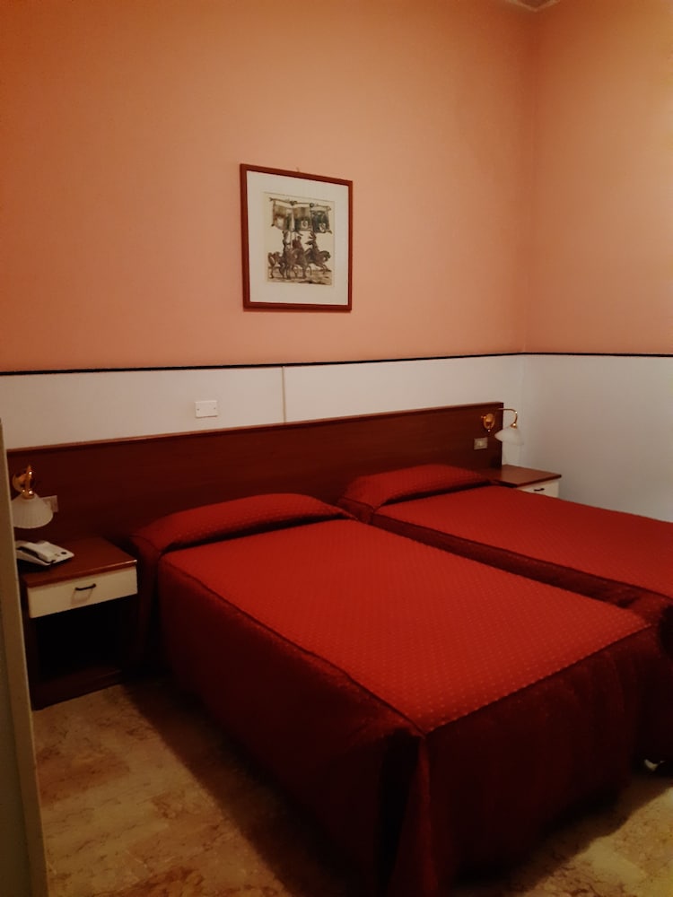 STANDARD, TWIN BEDS