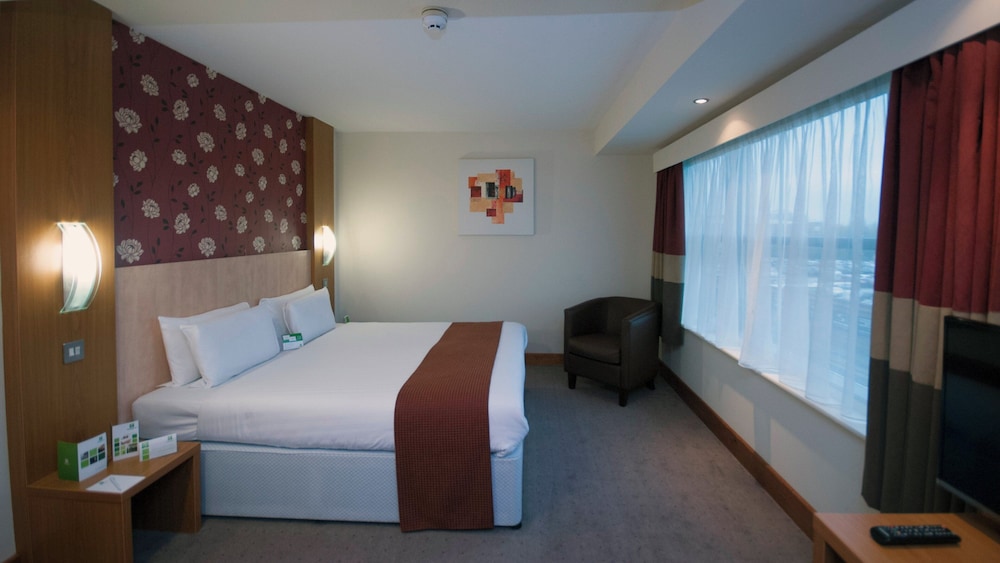 HOLIDAY INN MANCHESTER-CENTRAL PARK 15/73