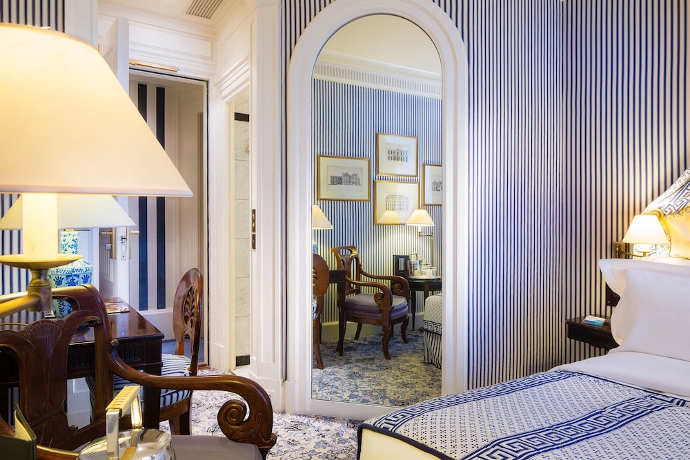 Le Dokhan's, Paris Arc de Triomphe, a Tribute Portfolio Hotel 33/37