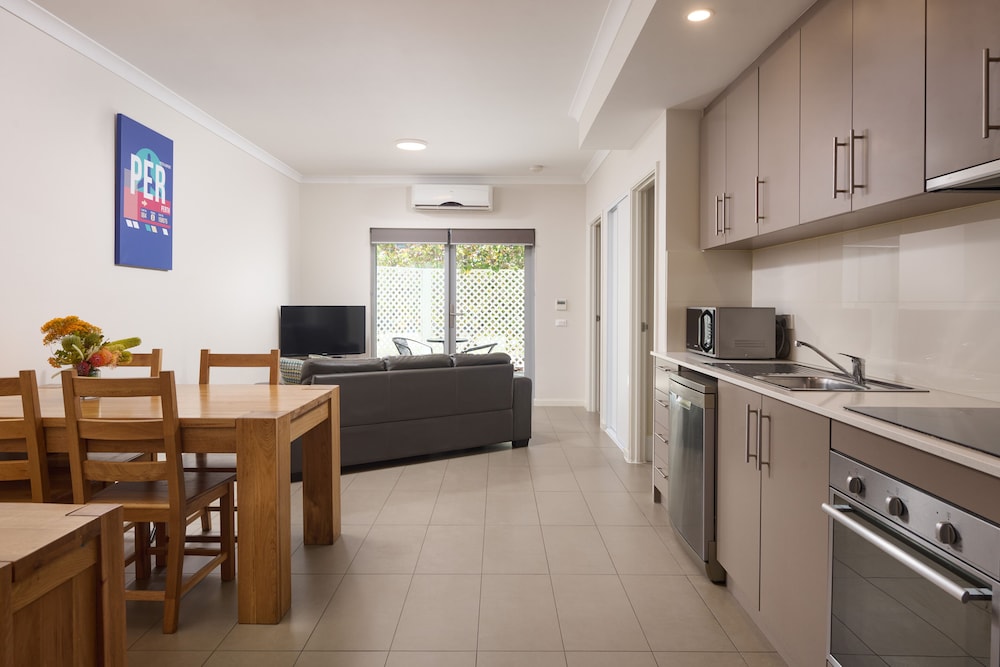 Airport Apartments by VetroBlu 36/44