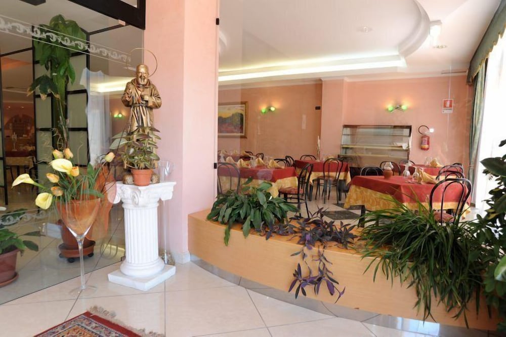 Hotel Garden 43/64