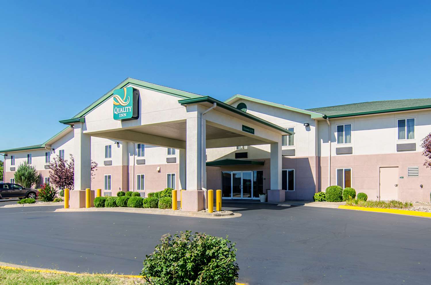 Quality Inn Junction City near Fort Riley 4/41