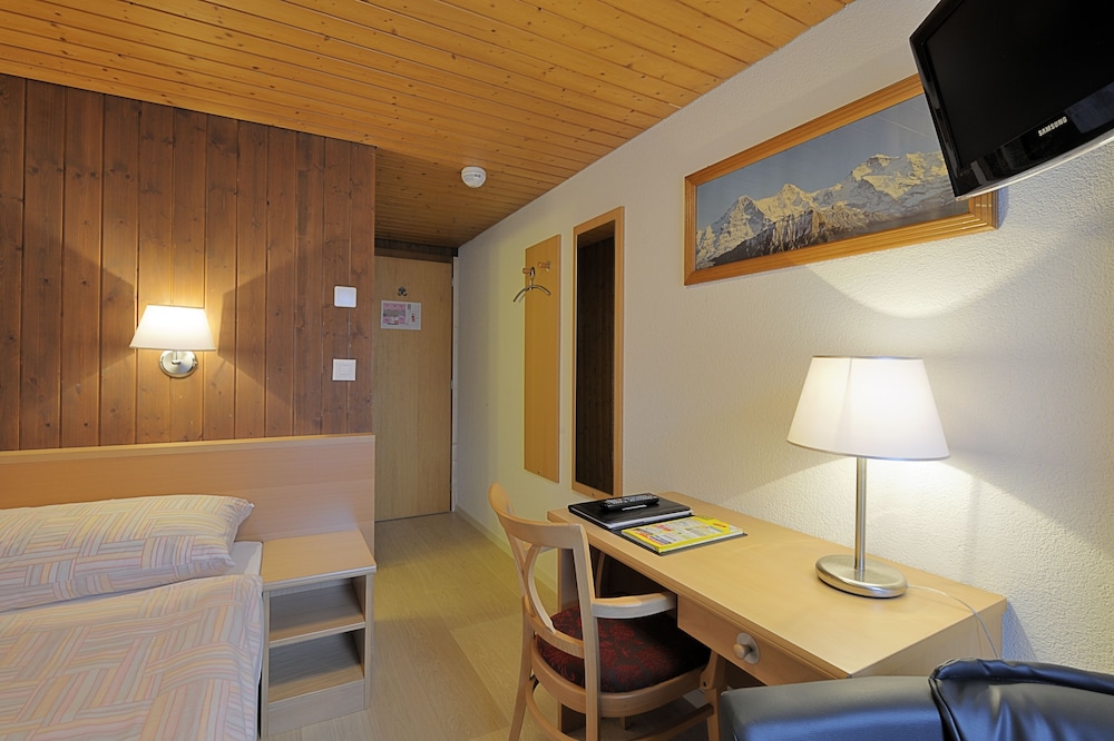 Rossli Hotel 42/64