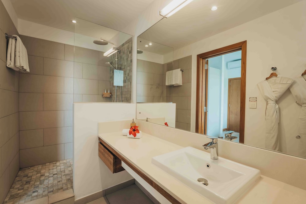 Mythic Suites & Villas by MJ Holidays 62/64