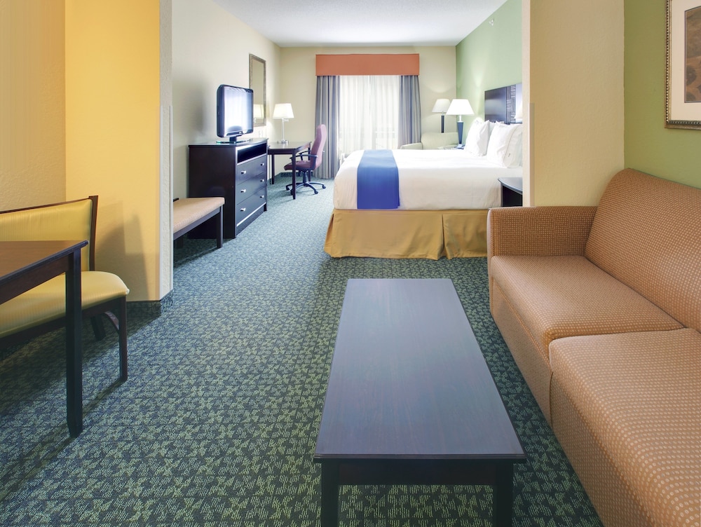Holiday Inn Express Suites Covington 25/40