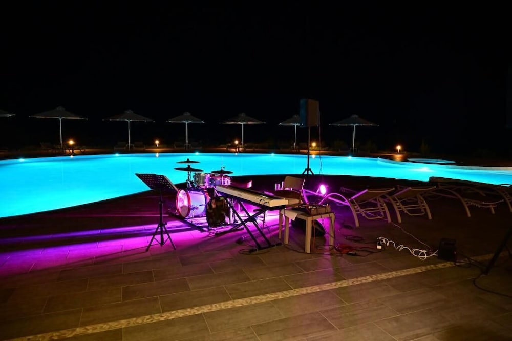Kavos Hotel 47/80