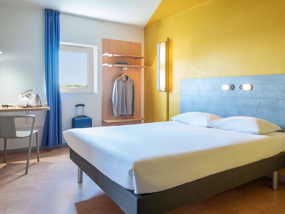 Ibis Budget Grigny Centre 25/40