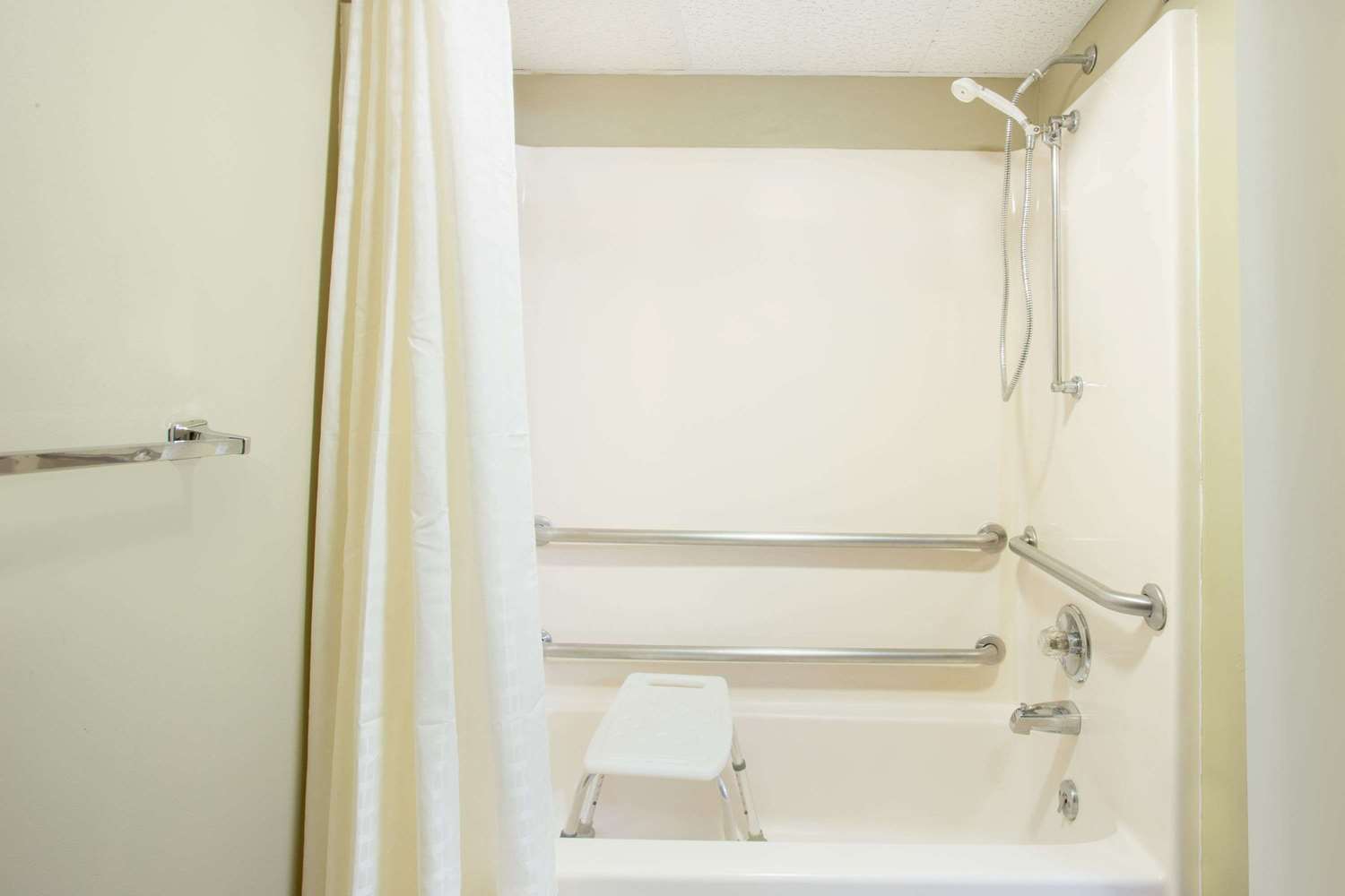 Super 8 by Wyndham Normal Bloomington 5/5
