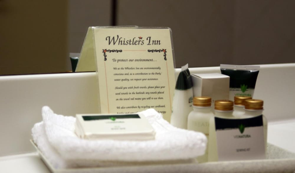 WHISTLERS INN 17/38