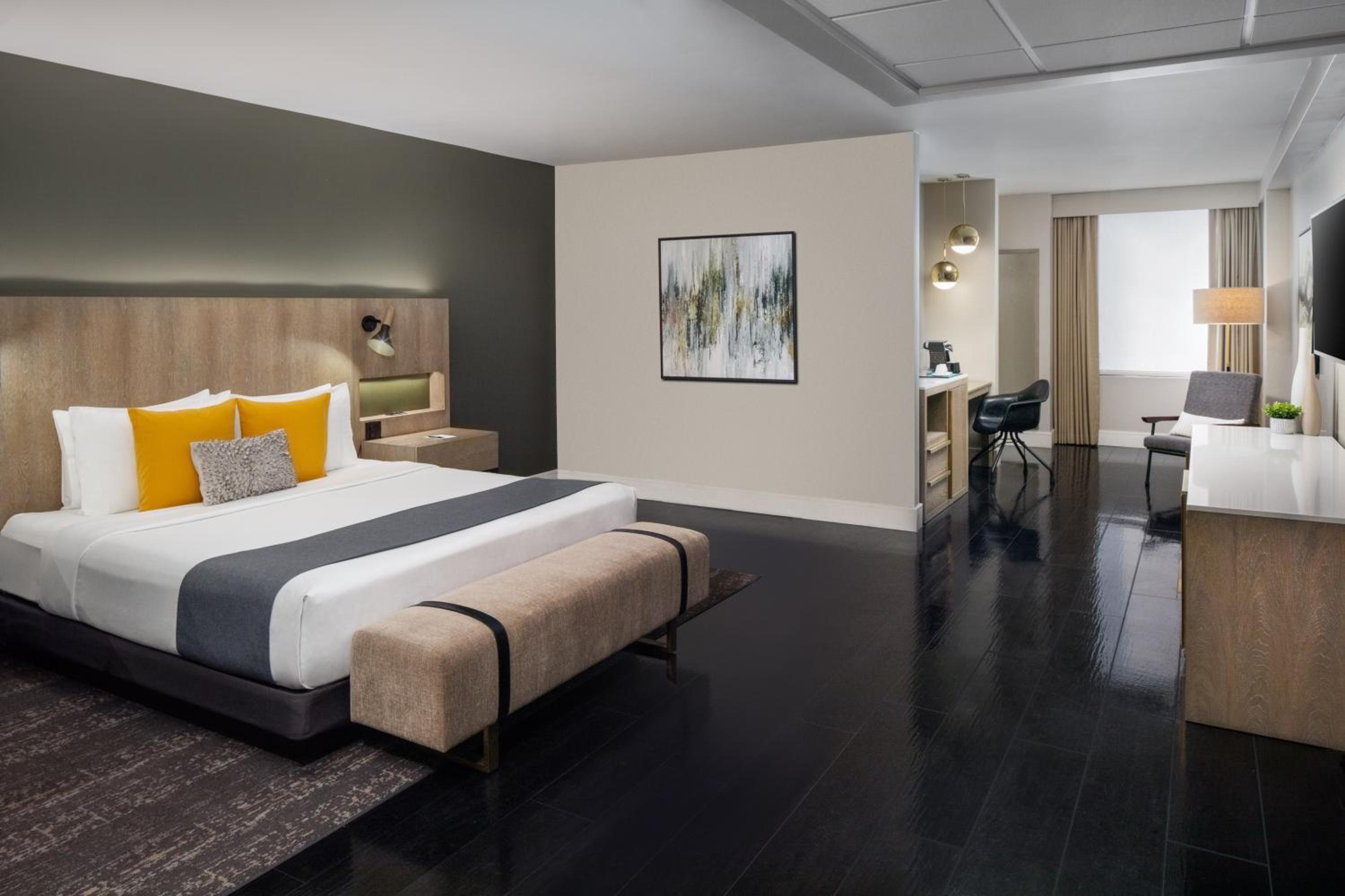 Posh, Luxury, Suite, King Bed