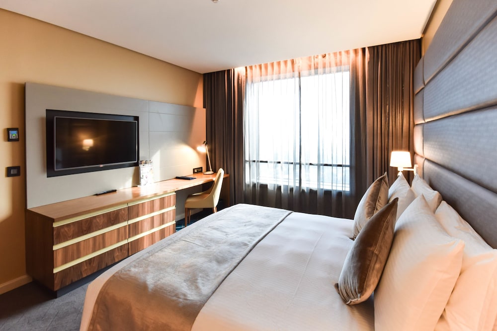 Hotel 2 Fevrier Lome 23/73