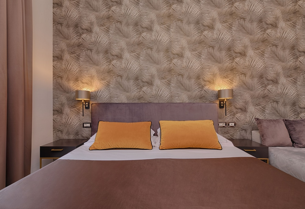 Hotel Maxim 30/72
