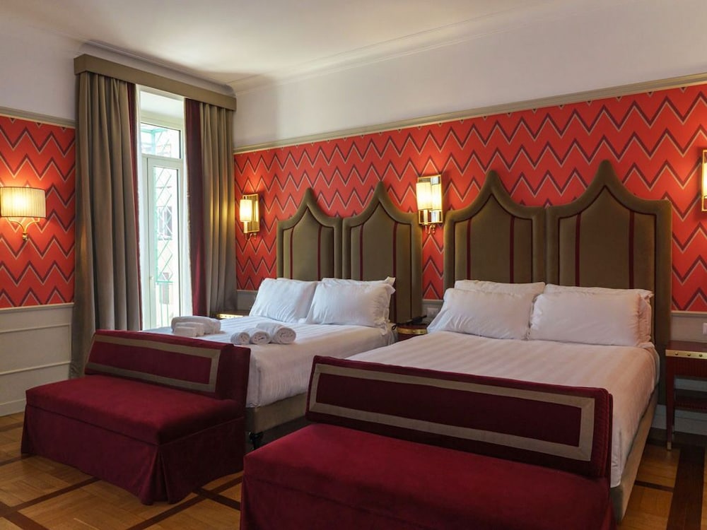 Junior Suite, 2 Queen Beds, Balcony