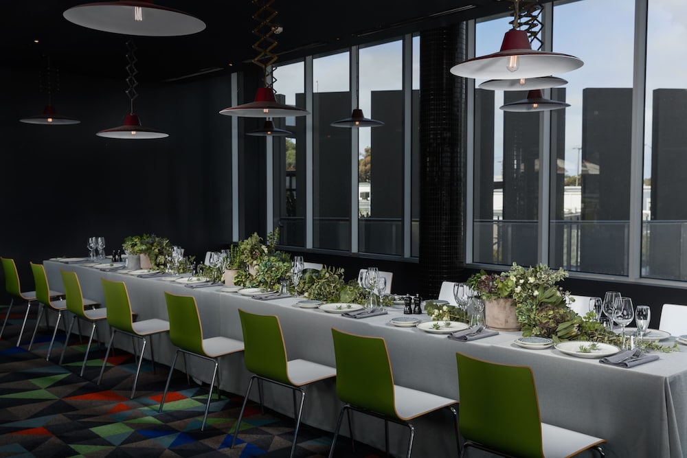 Atura Dandenong 48/60