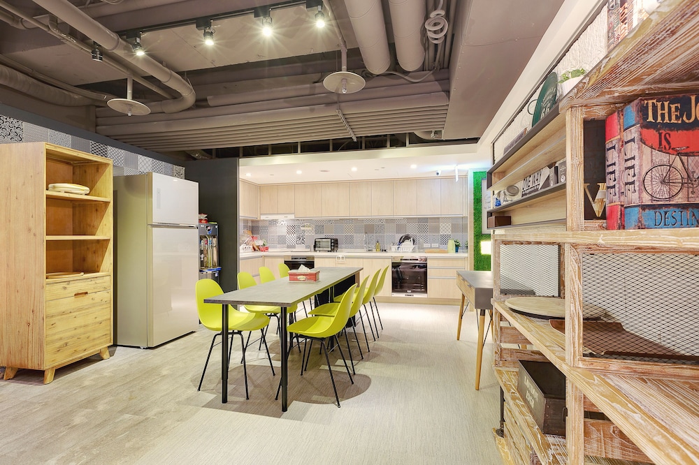 Taiwan Youth Hostel & Capsule Hostel 71/81