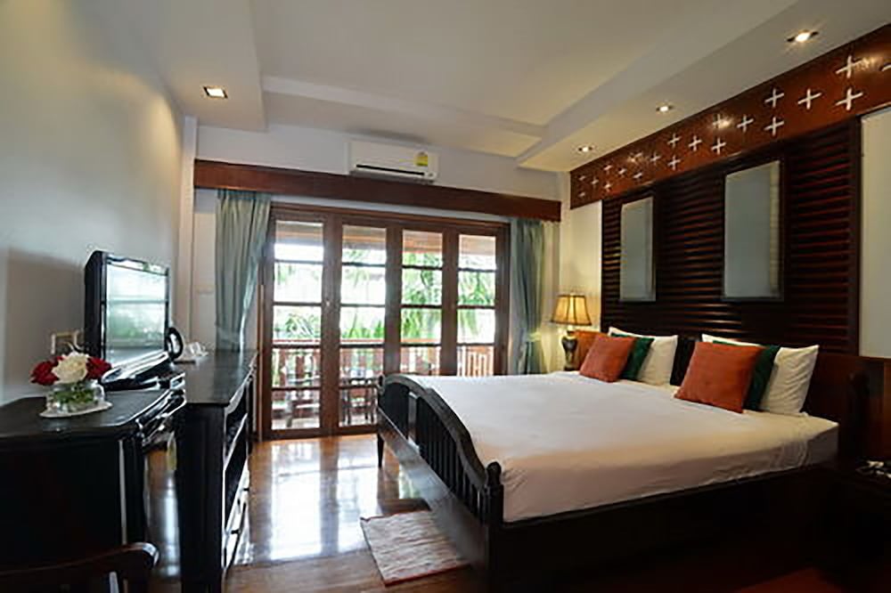 Sri-Pat Guesthouse 18/59