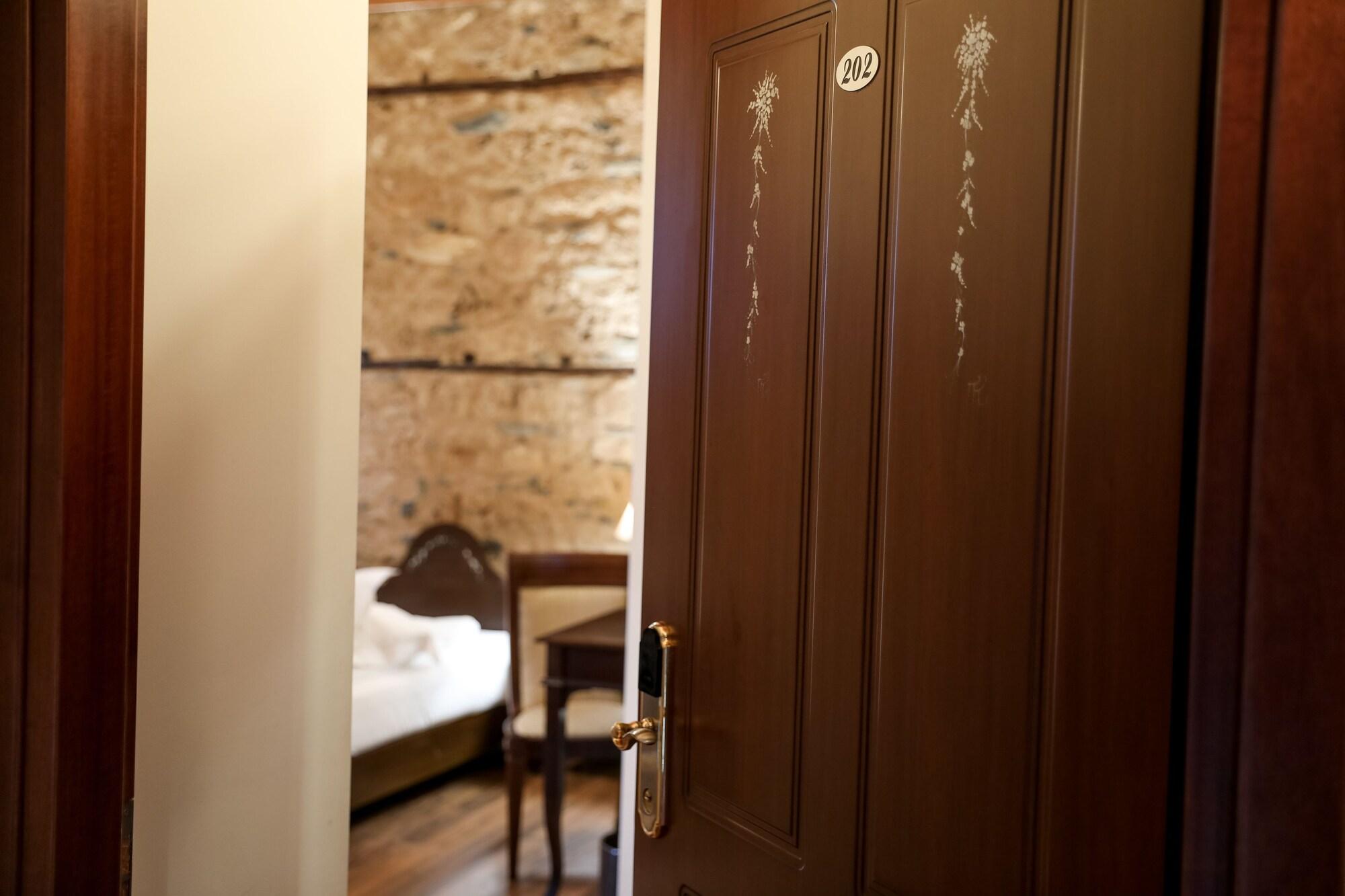 Palea Poli Boutique Hotel 42/50