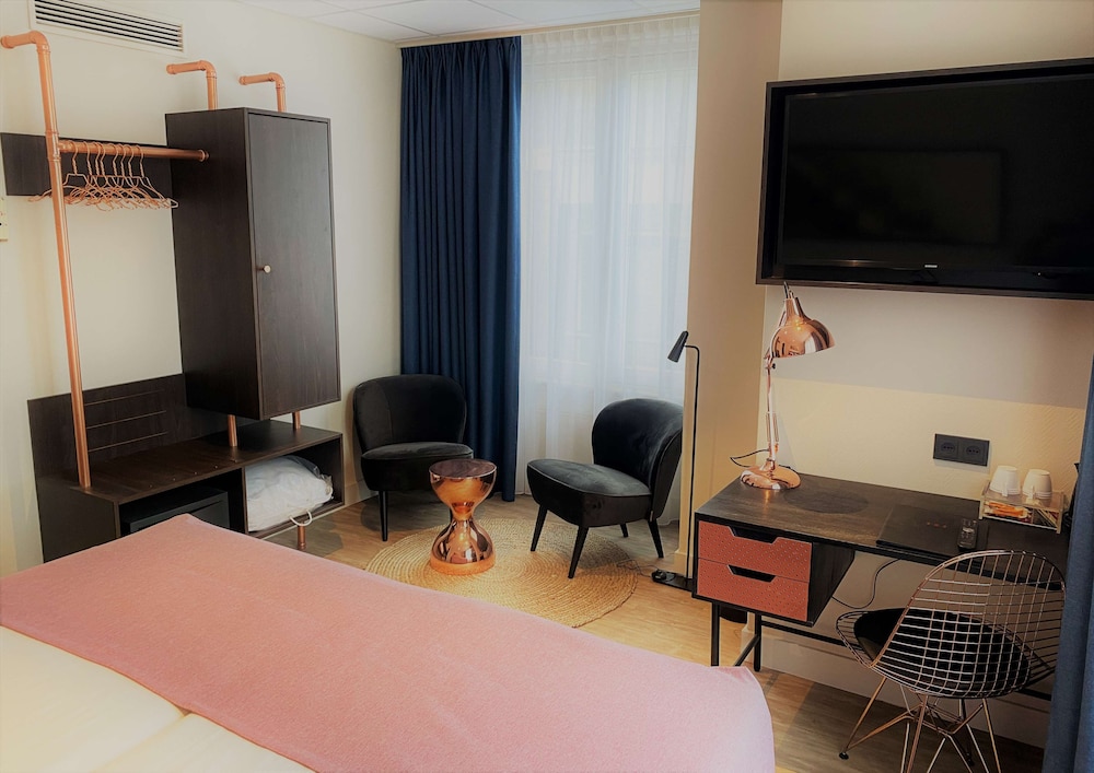 BEST WESTERN DAM SQUARE INN 29/54