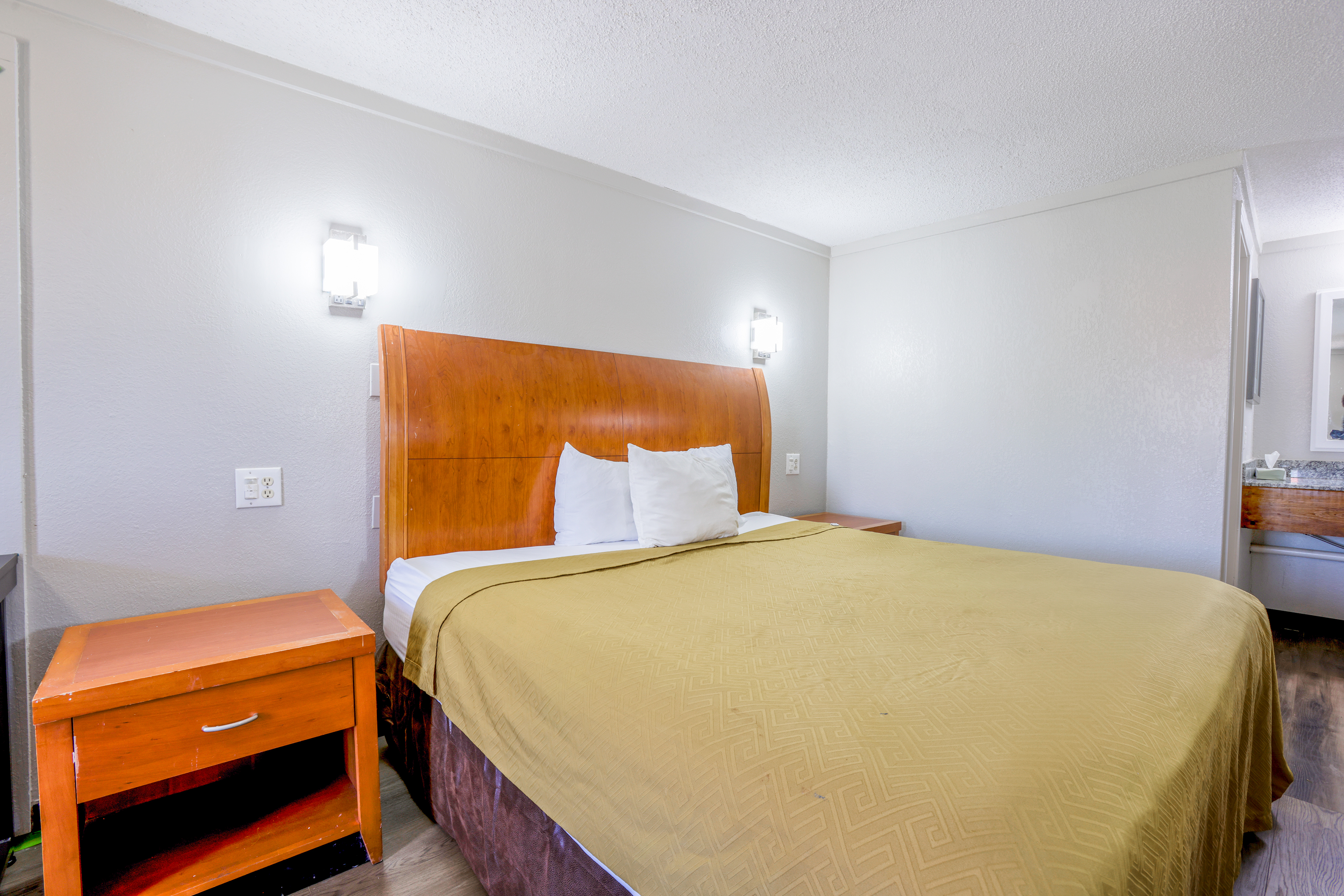 غرفة بسرير كينج لغير المدخنين، Cozy Garden Inn By OYO Hwy 40 Richmond 3/8