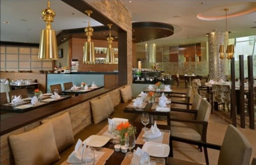 Majestic Court Sarovar Portico 33/46