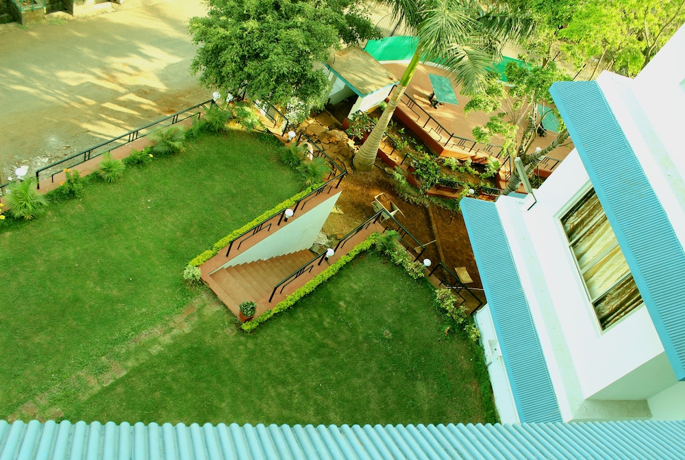 Sunrise Hill Resort 37/42