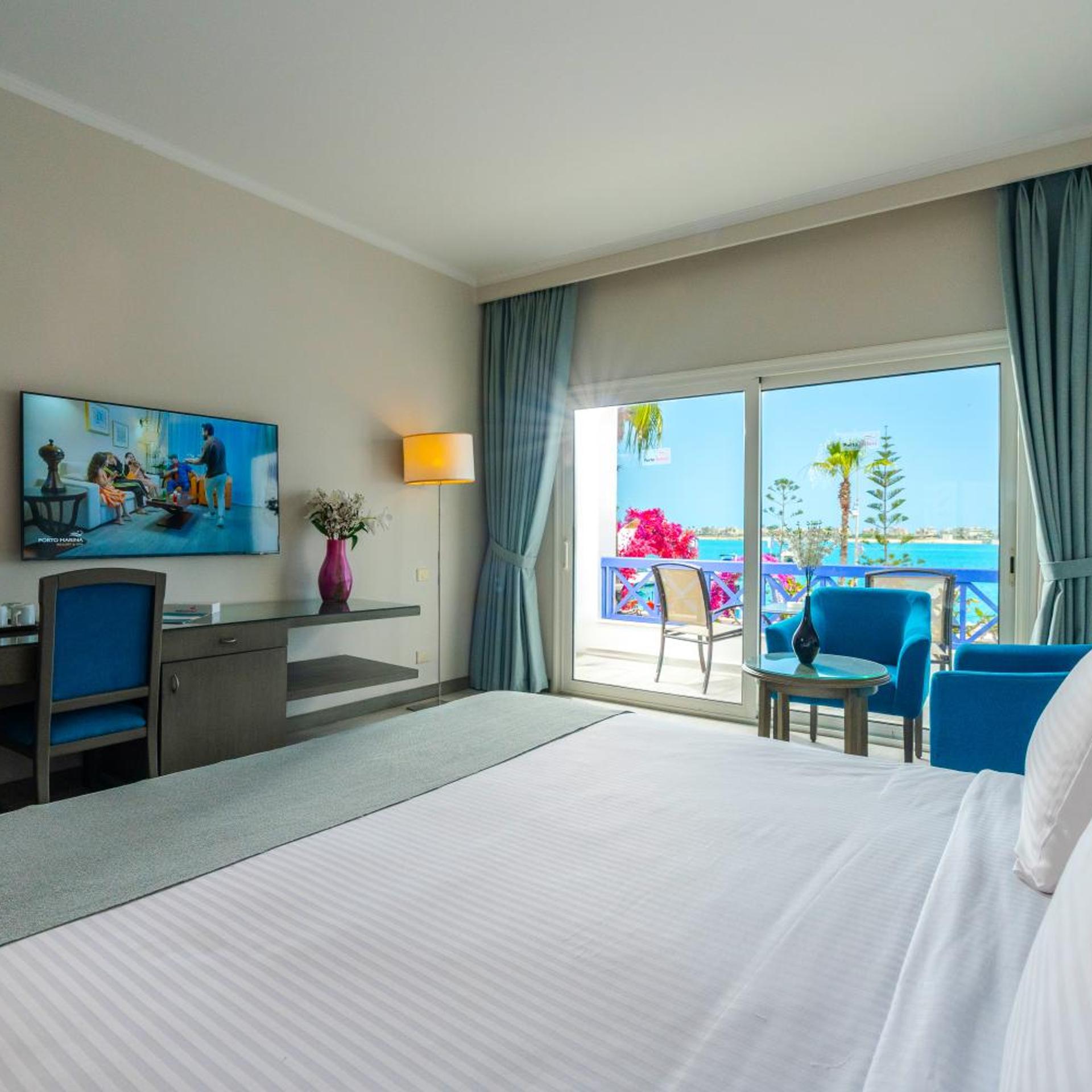 غرفة بسرير مزدوج أو سريرين منفصلين بإطلالة على البحر، M Hotels at Porto Marina 9/9
