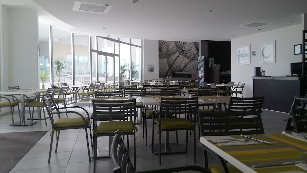Krystal Urban Cancun 47/63