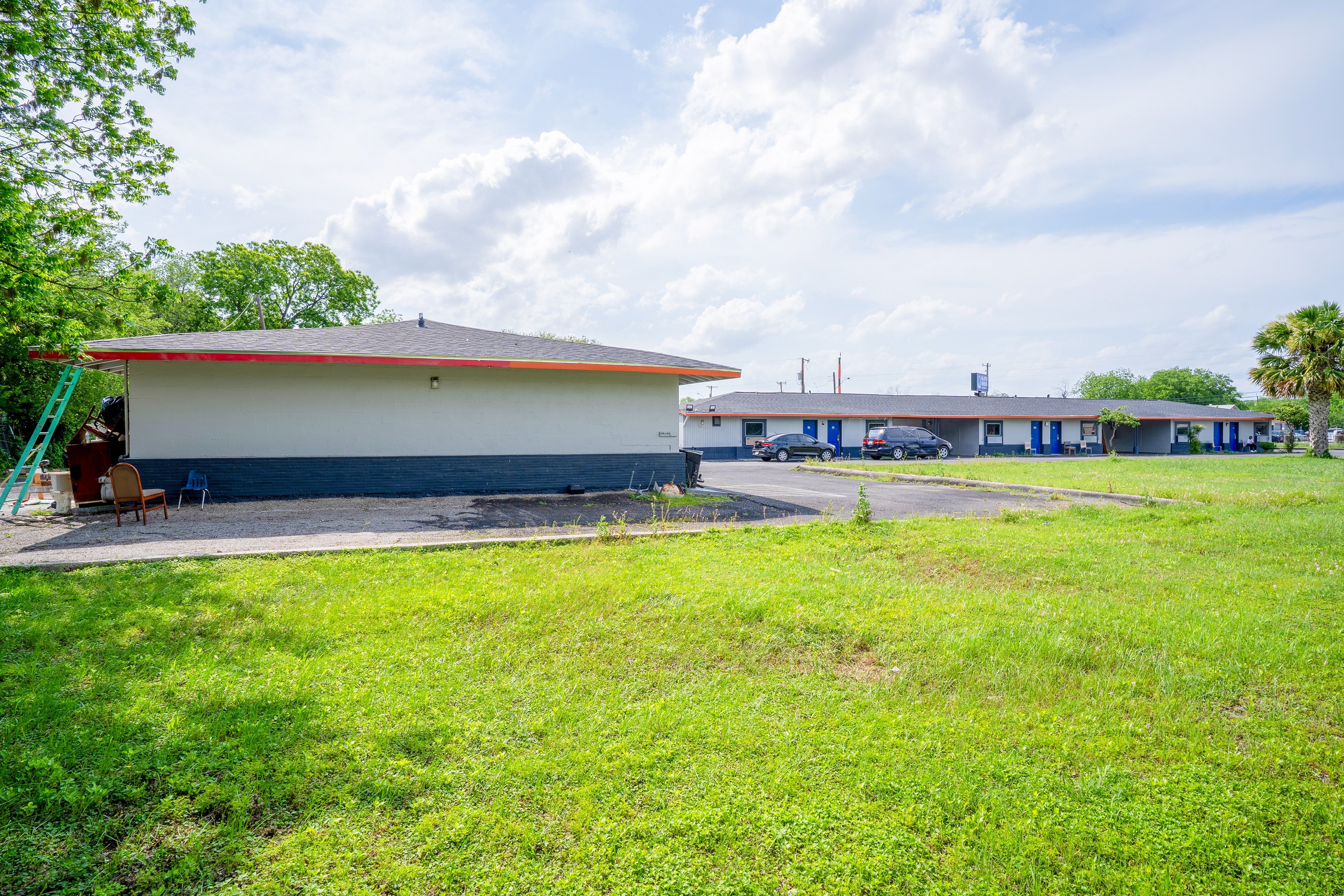 Alamo Oasis Inn and Suites By OYO San Antonio 49/53