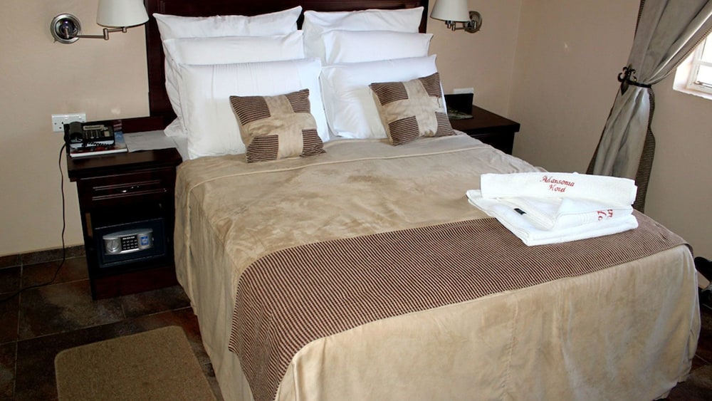 Adansonia Hotel 9/34