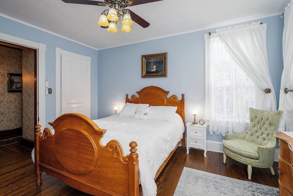 Gillis Grier Bed and Breakfast 16/50