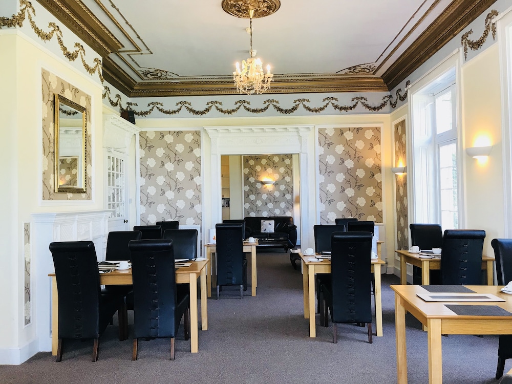 Luccombe Manor Country House Hotel 83/96