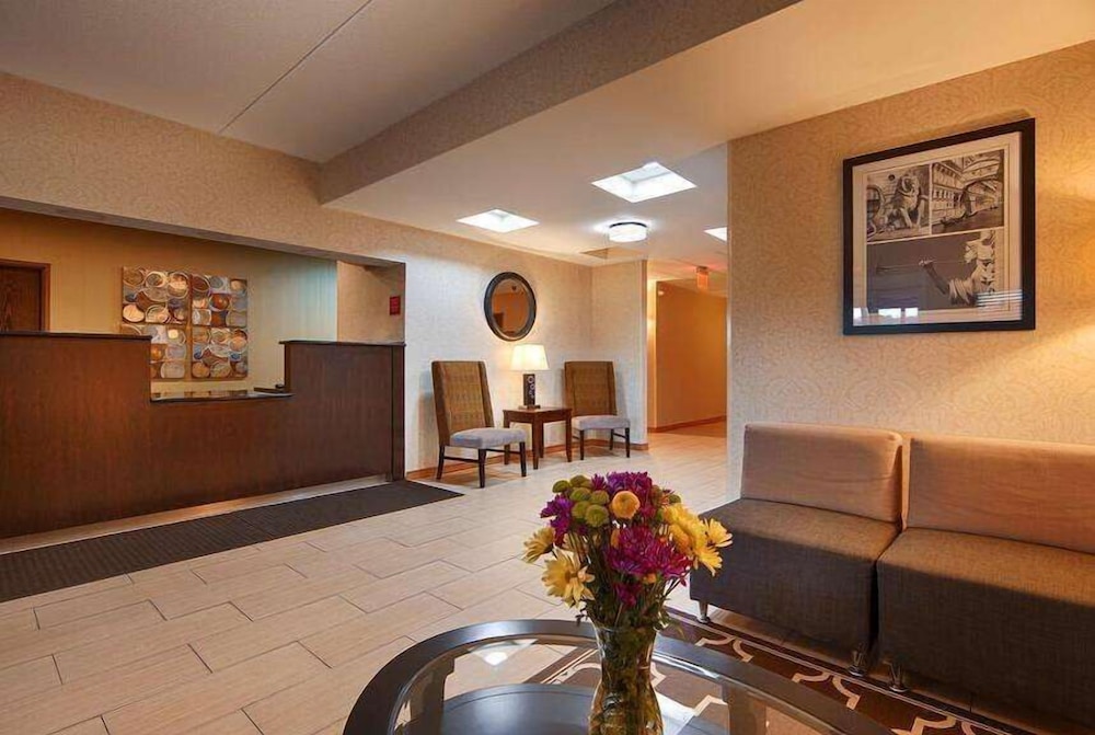 Days Inn by Wyndham Indiana PA Near IUP 1/17