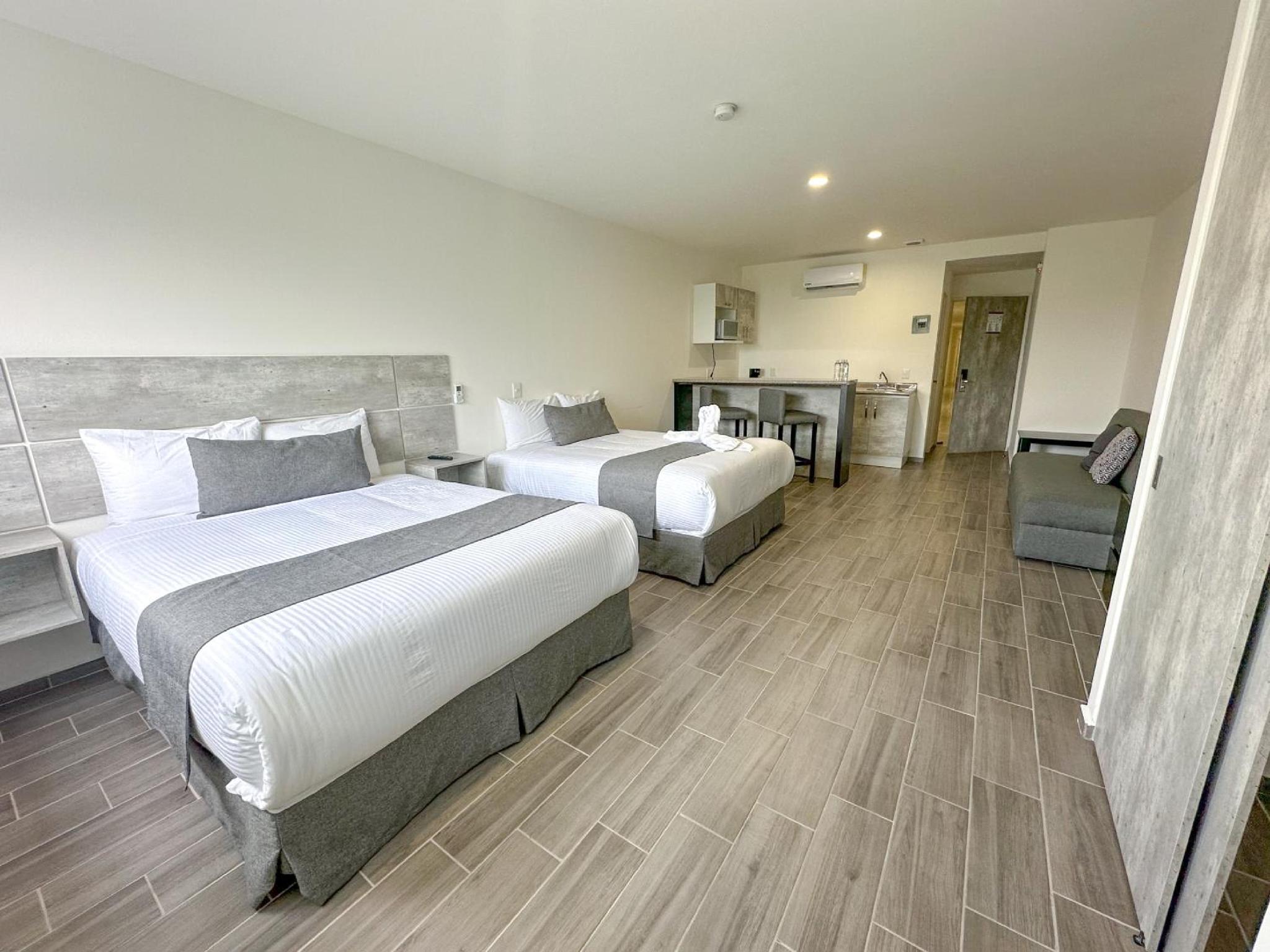 Sr Hotel 20/41