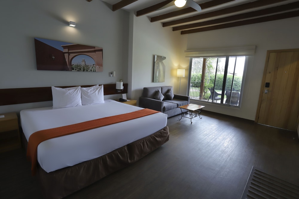 CASA ANDINA STANDARD CHINCHA 33/69
