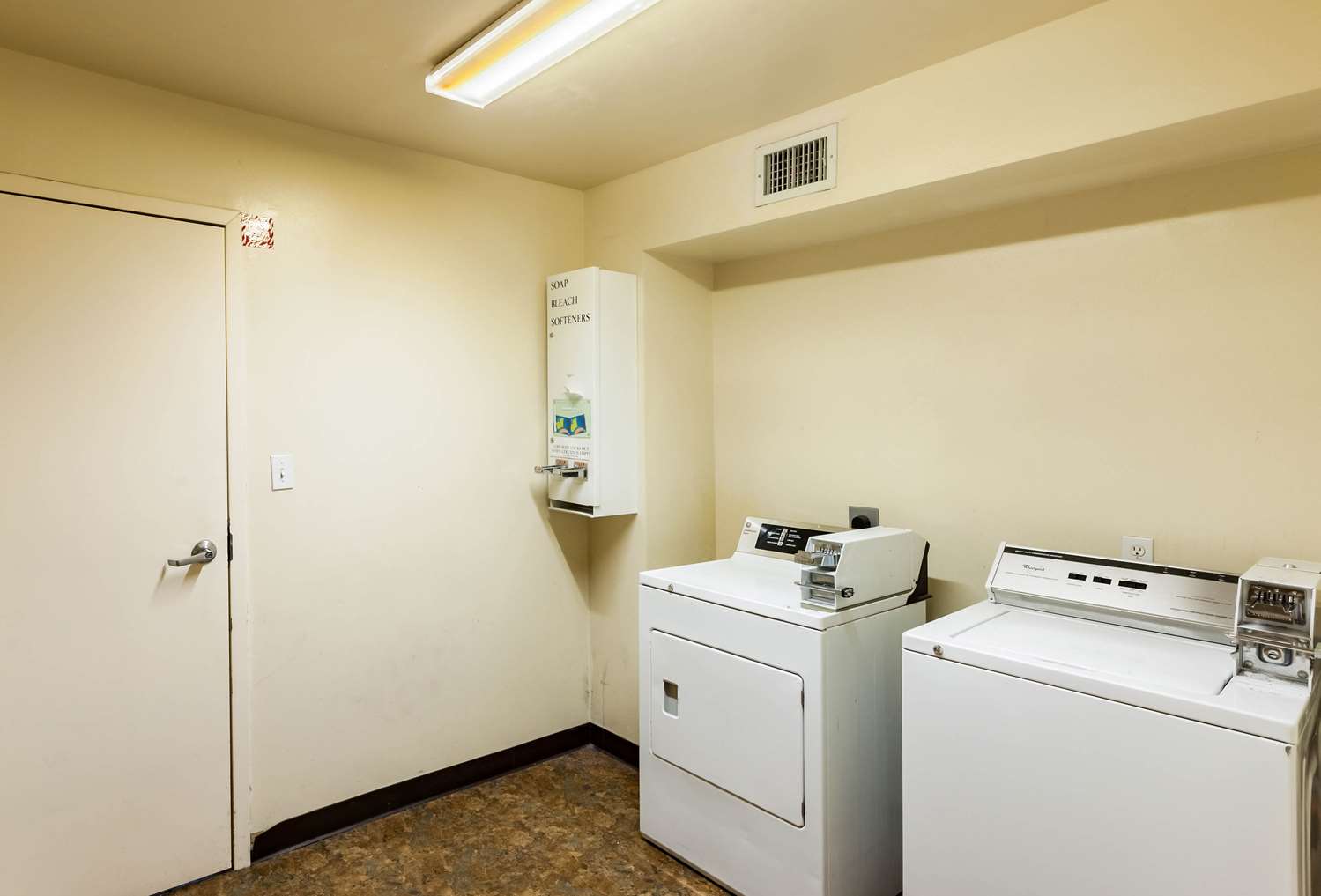 Quality Inn near SeaWorld - Lackland 13/14