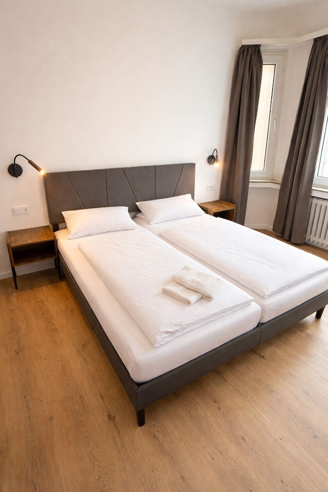 Hotel Haus Schwan 5/25