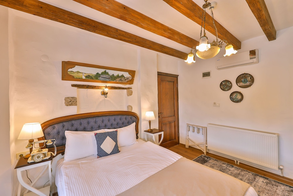 SUPERIOR, DOUBLE BED