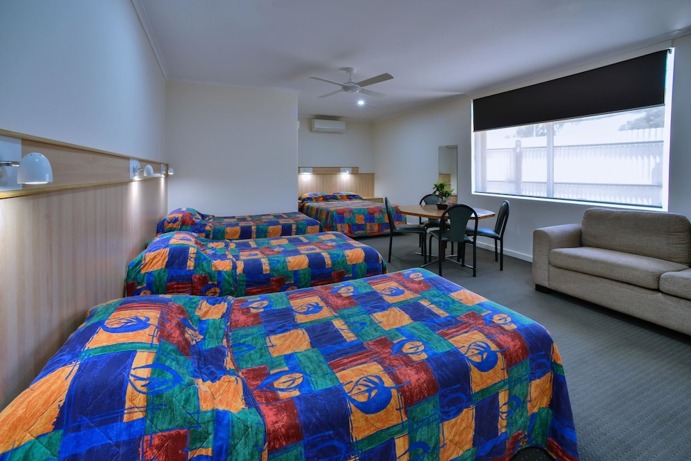 Comfort Inn & Suites Augusta Westside 16/45