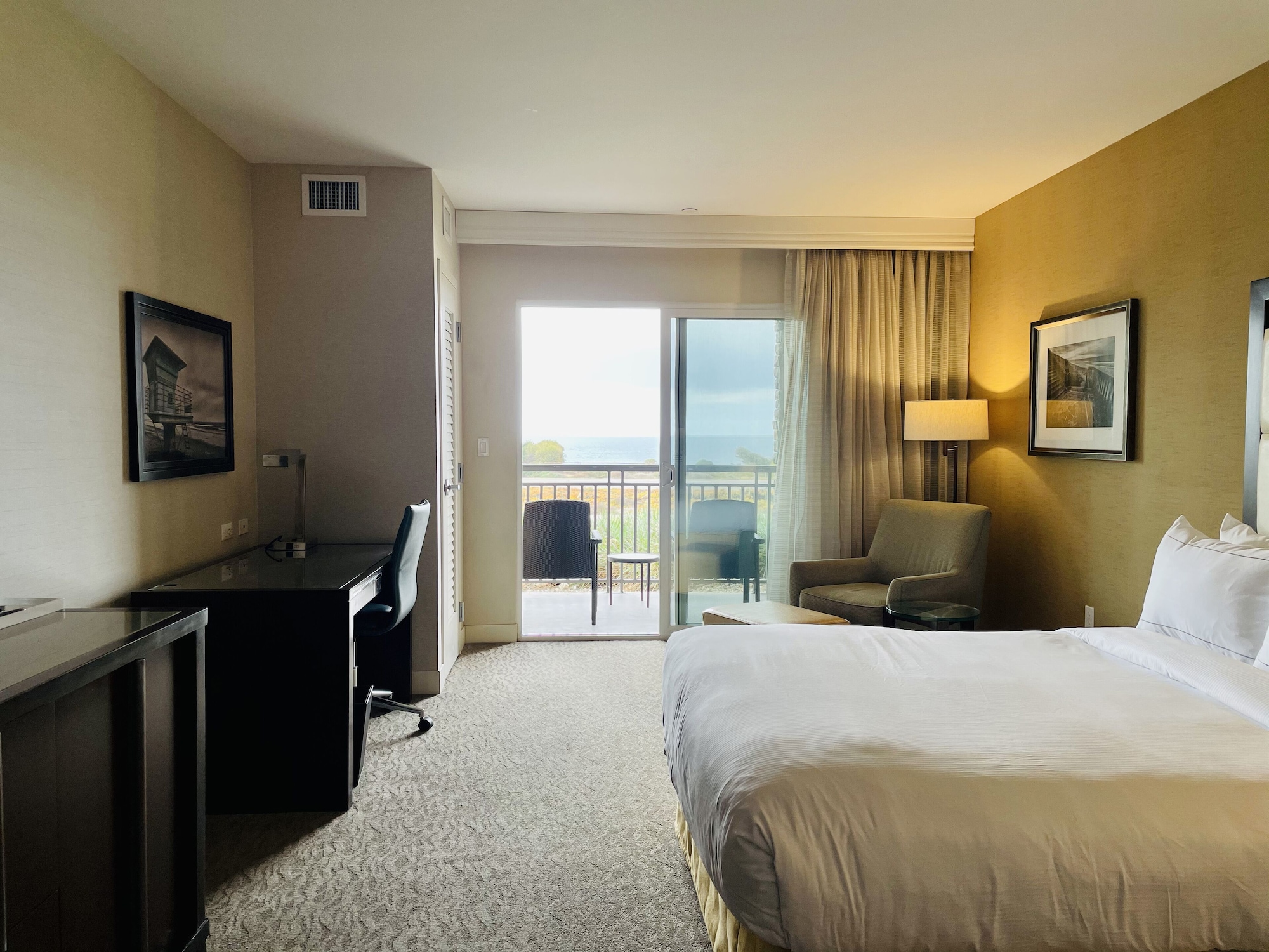 ROOM, KING BED, OCEAN VIEW