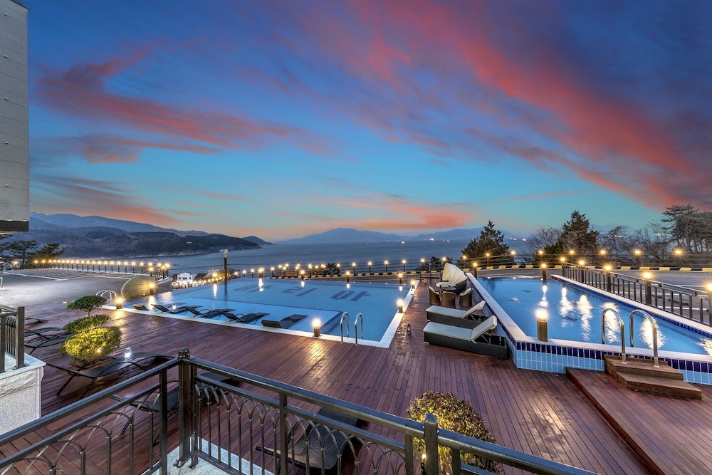 Aria Pension Resort 45/47