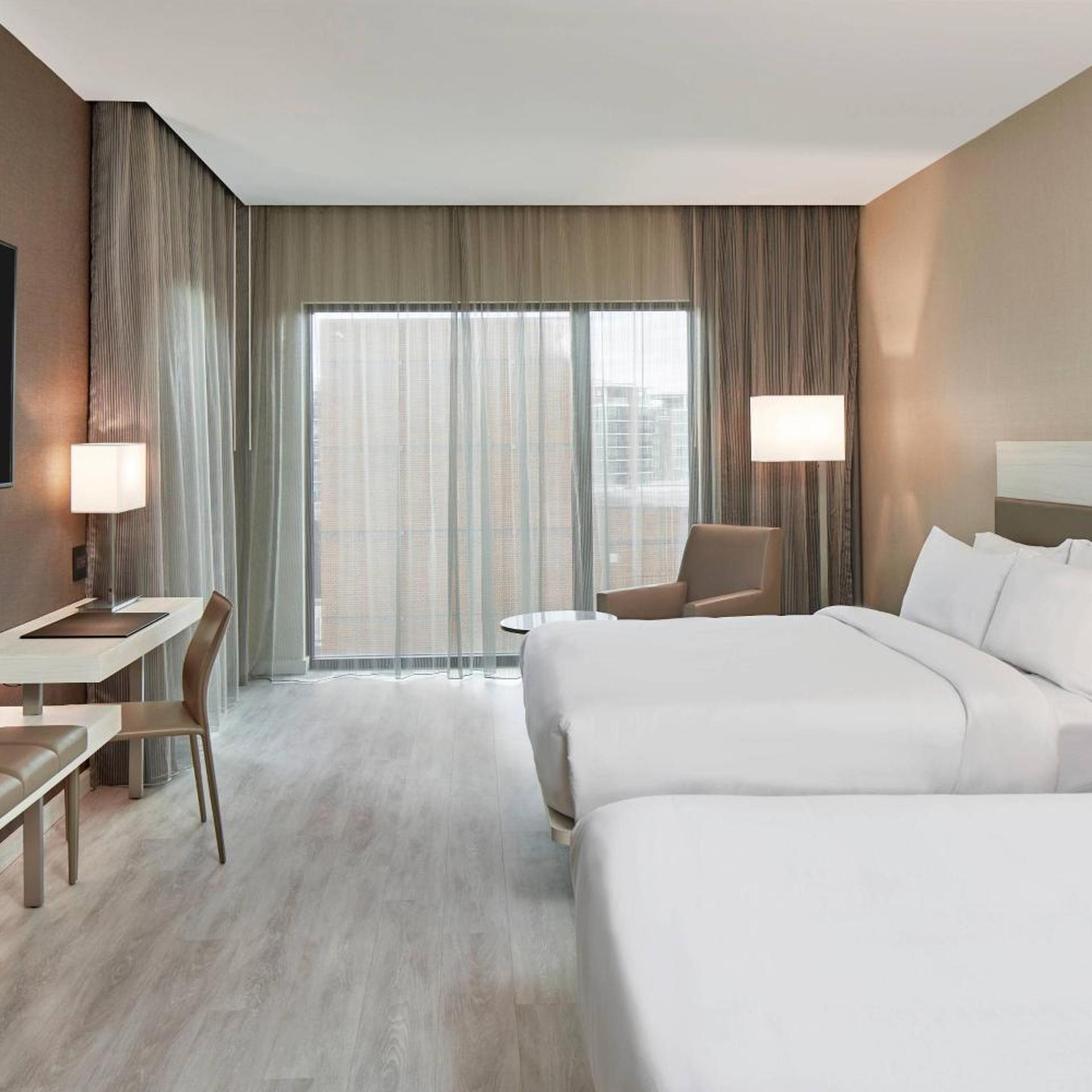 room, 2 queen beds, city view, corner